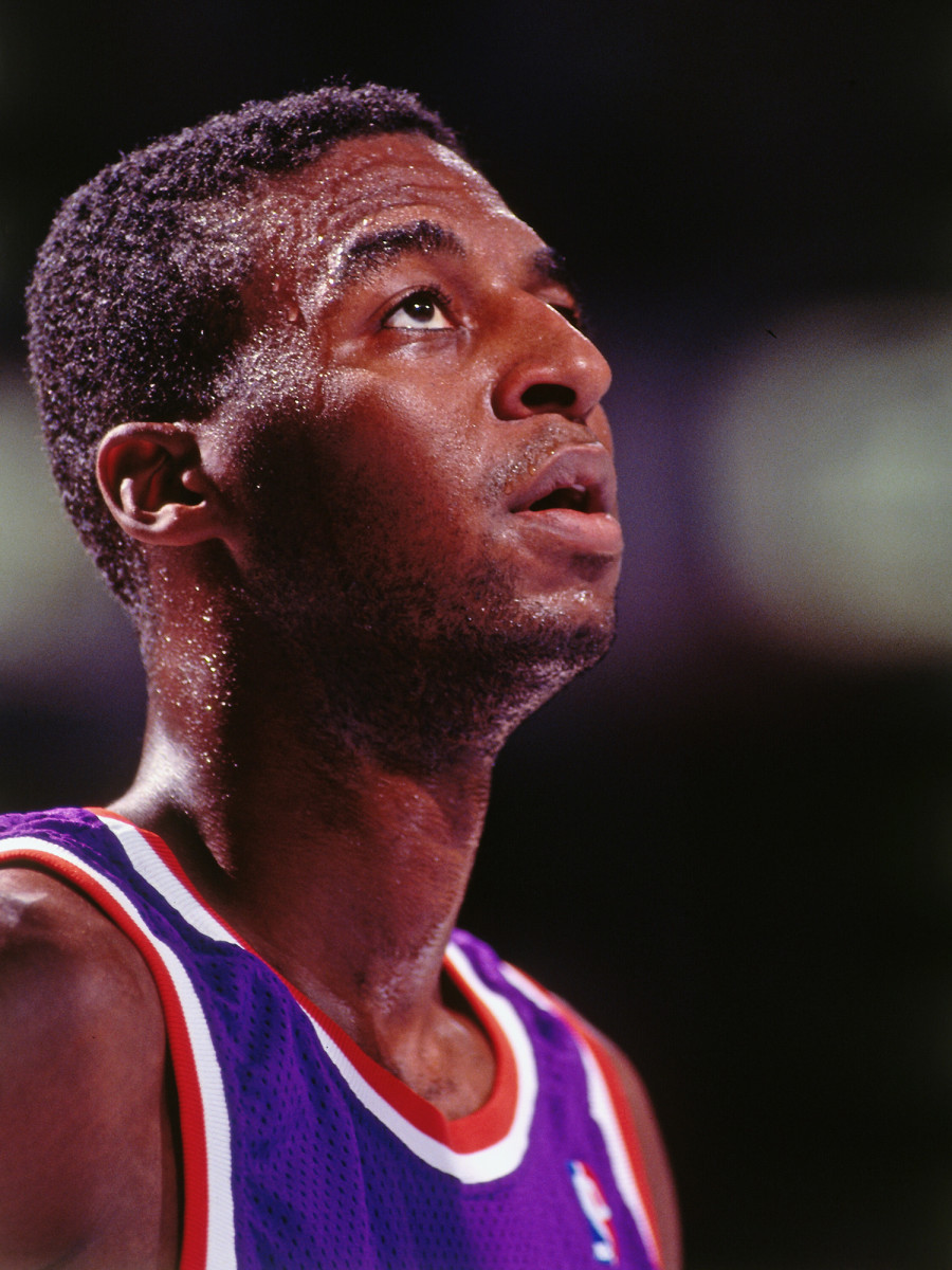 jerrod-mustaf-suns-nba-closeup.jpg